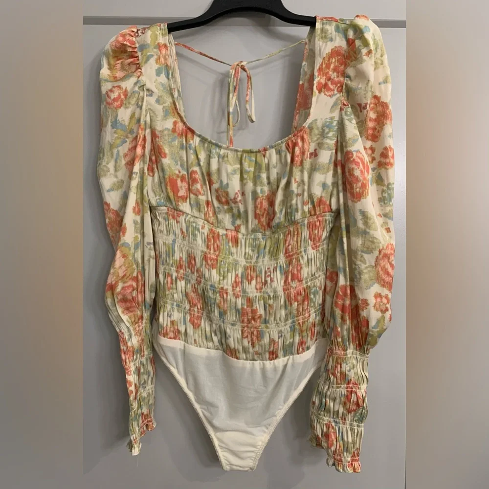 Free People Intimately Smock It To You Bodysuit size Medium Floral Ivory Smocked - Picture 15 of 15